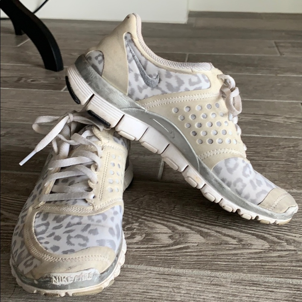 Nike leopard white and gray sneakers - Picture 3 of 6